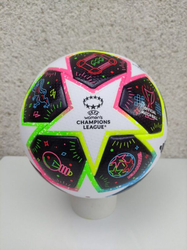 Adidas UWCL Eindhoven Ball